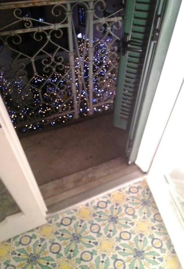 Il Sorriso Bed & Breakfast Salerno Bagian luar foto