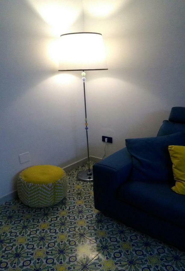 Il Sorriso Bed & Breakfast Salerno Bagian luar foto