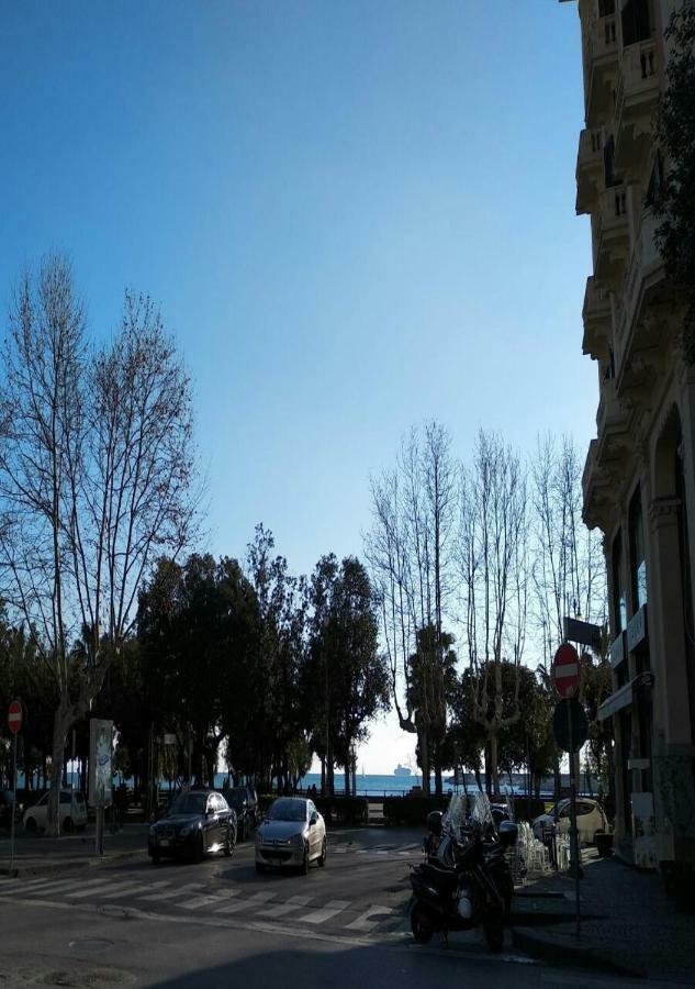 Il Sorriso Bed & Breakfast Salerno Bagian luar foto